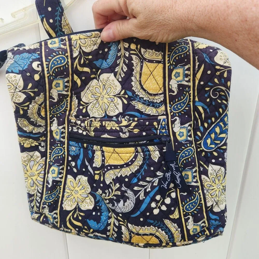 Vera Bradley Ellie Blue Elephants Quilted Cotton Canvas Hipster Crossbody Bag